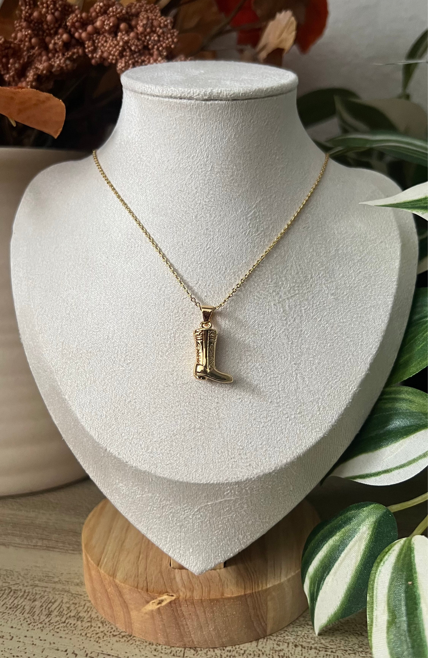 18k Gold Plated 18inch Necklace with 18k Gold Plated Cowgirl Boot Pendant